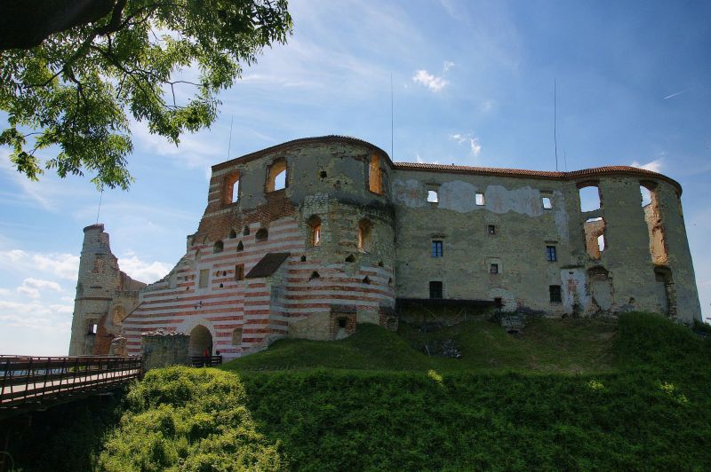 Janowiec ruiny zamku